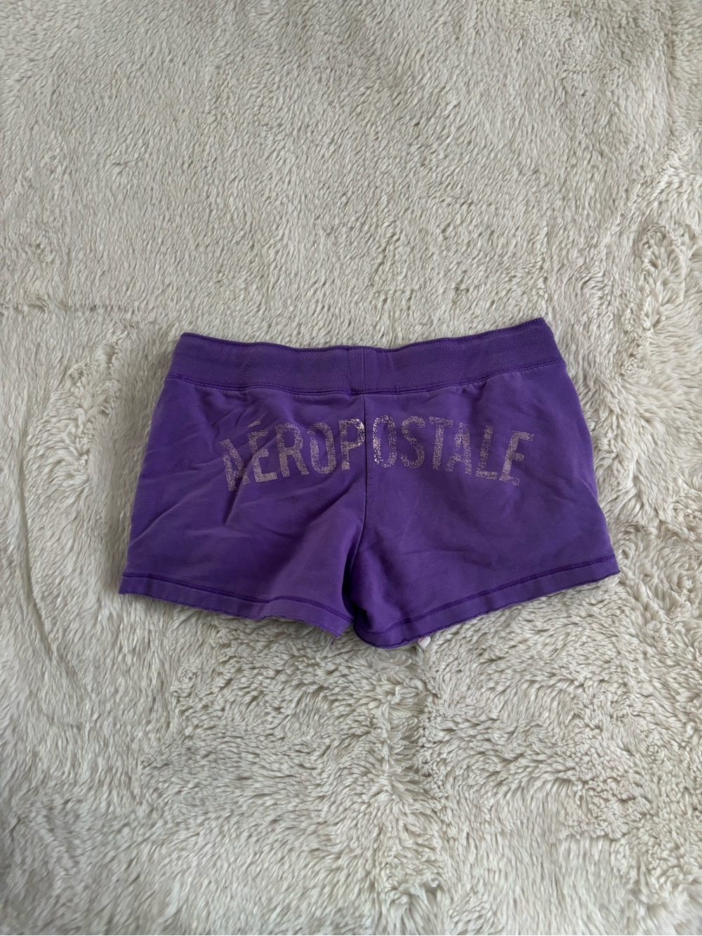 Y2K Aeropostale Low Rise Cotton Logo Print Shorts in Purple - Picture 3 of 3